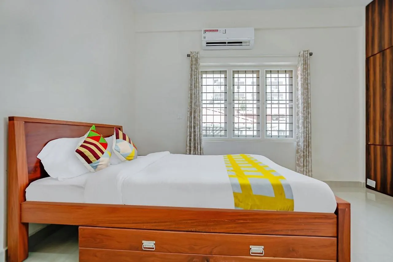 Oyo 81282 Ar Apartments Kochi