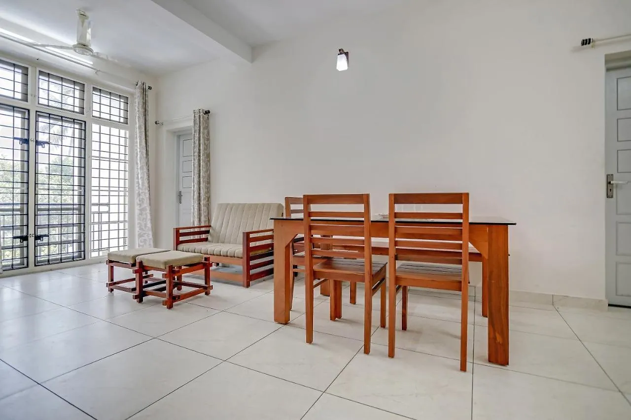 Oyo 81282 Ar Apartments Kochi Maison d'hôtes